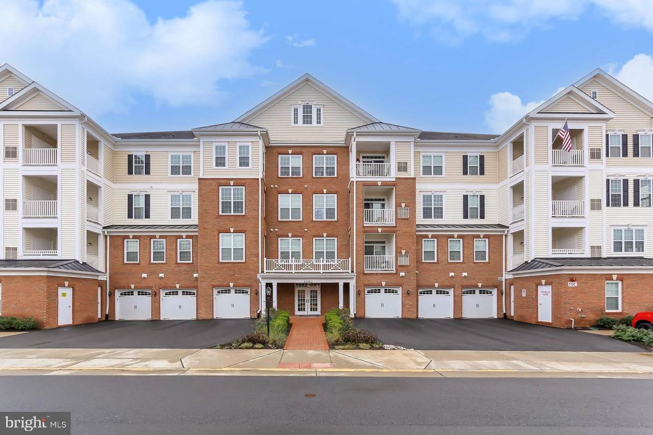 21022 Rocky Knoll Square - Photo 1