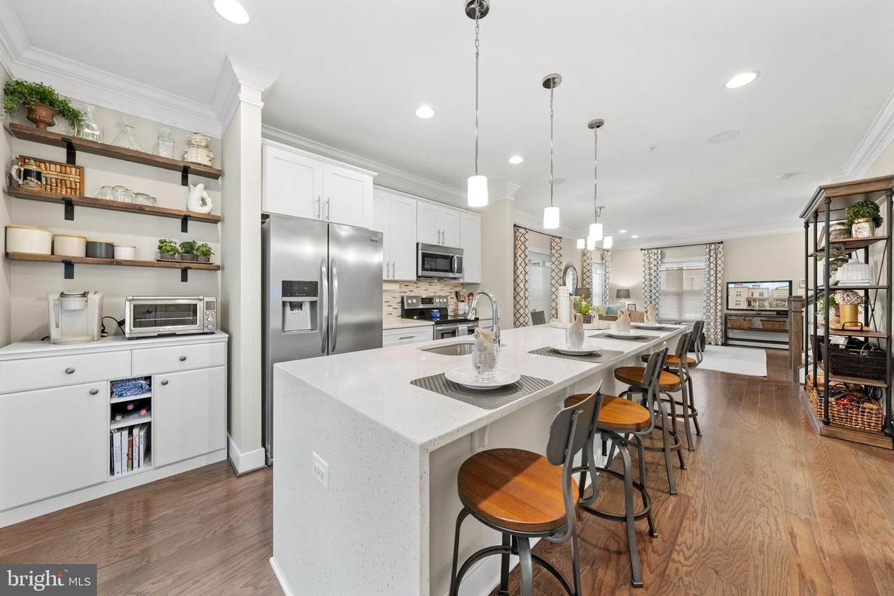 2185 Half Moon Place - Photo 1