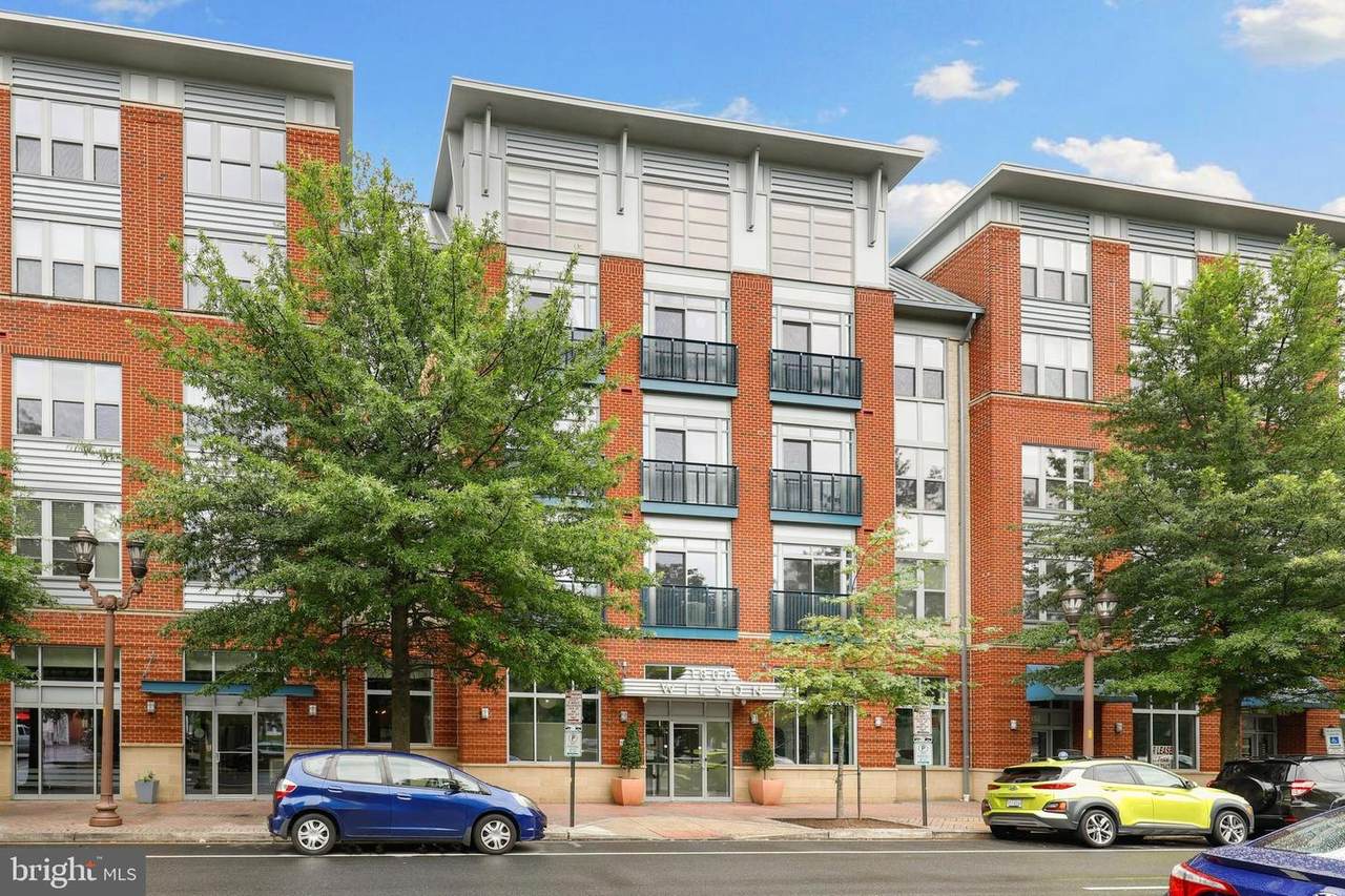 1800 Wilson Boulevard - Photo 1