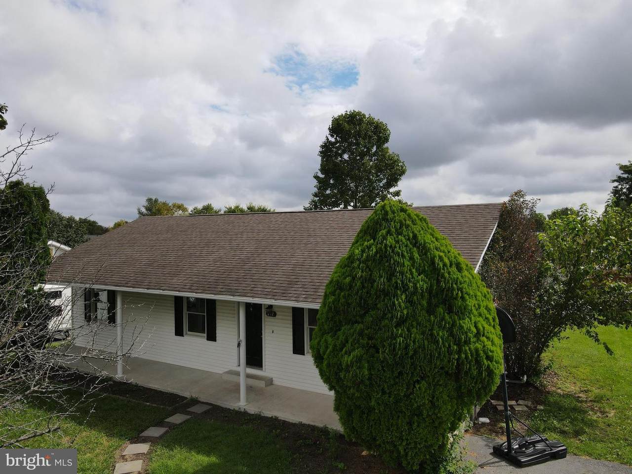 212 Nightingale Avenue - Photo 1