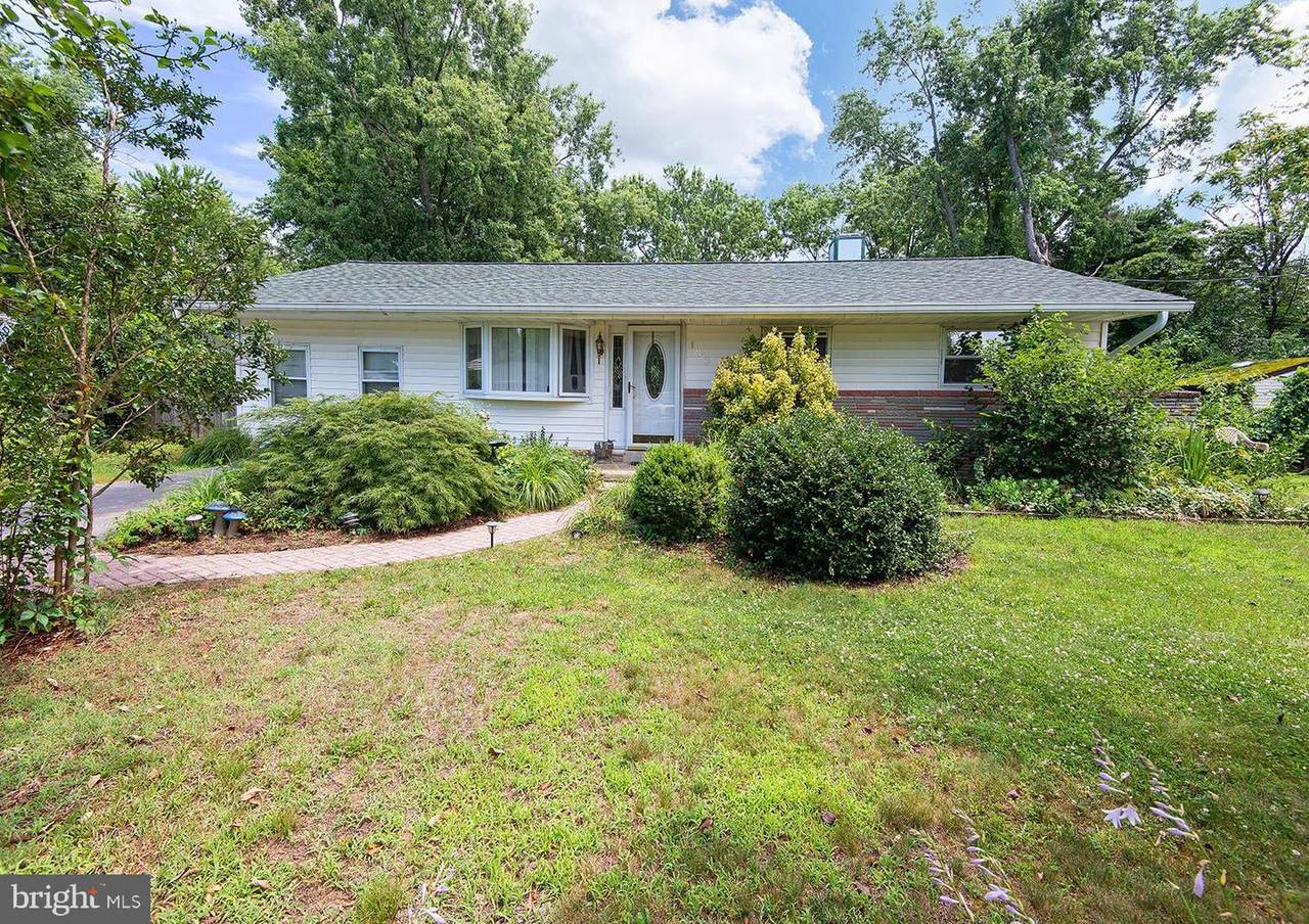 103 Dupont Avenue - Photo 1