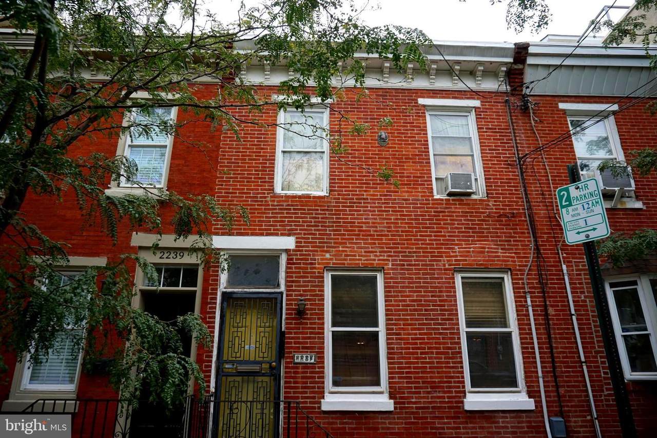 2237 Carpenter Street - Photo 1