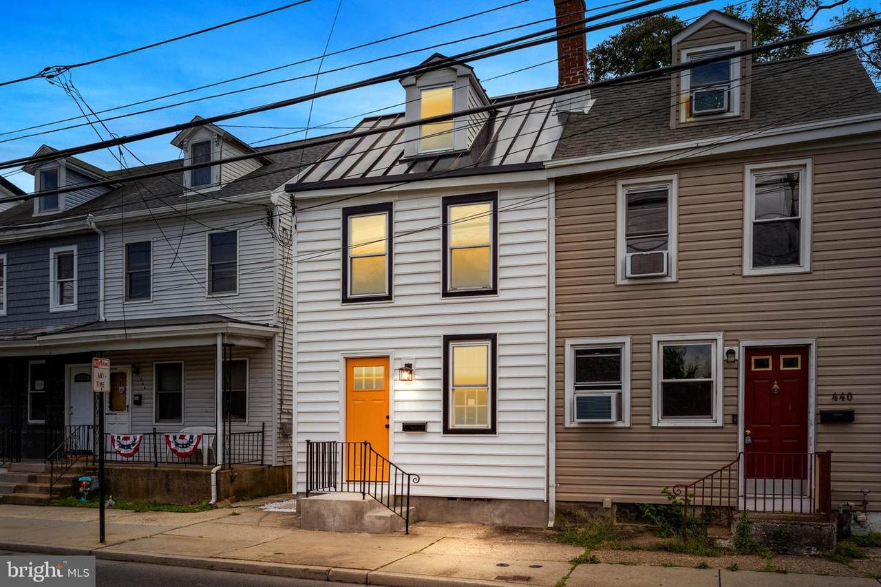 442 Pond Street - Photo 1