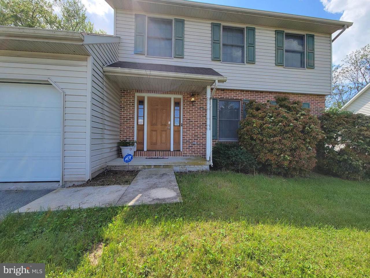 344 Eddington Avenue - Photo 1