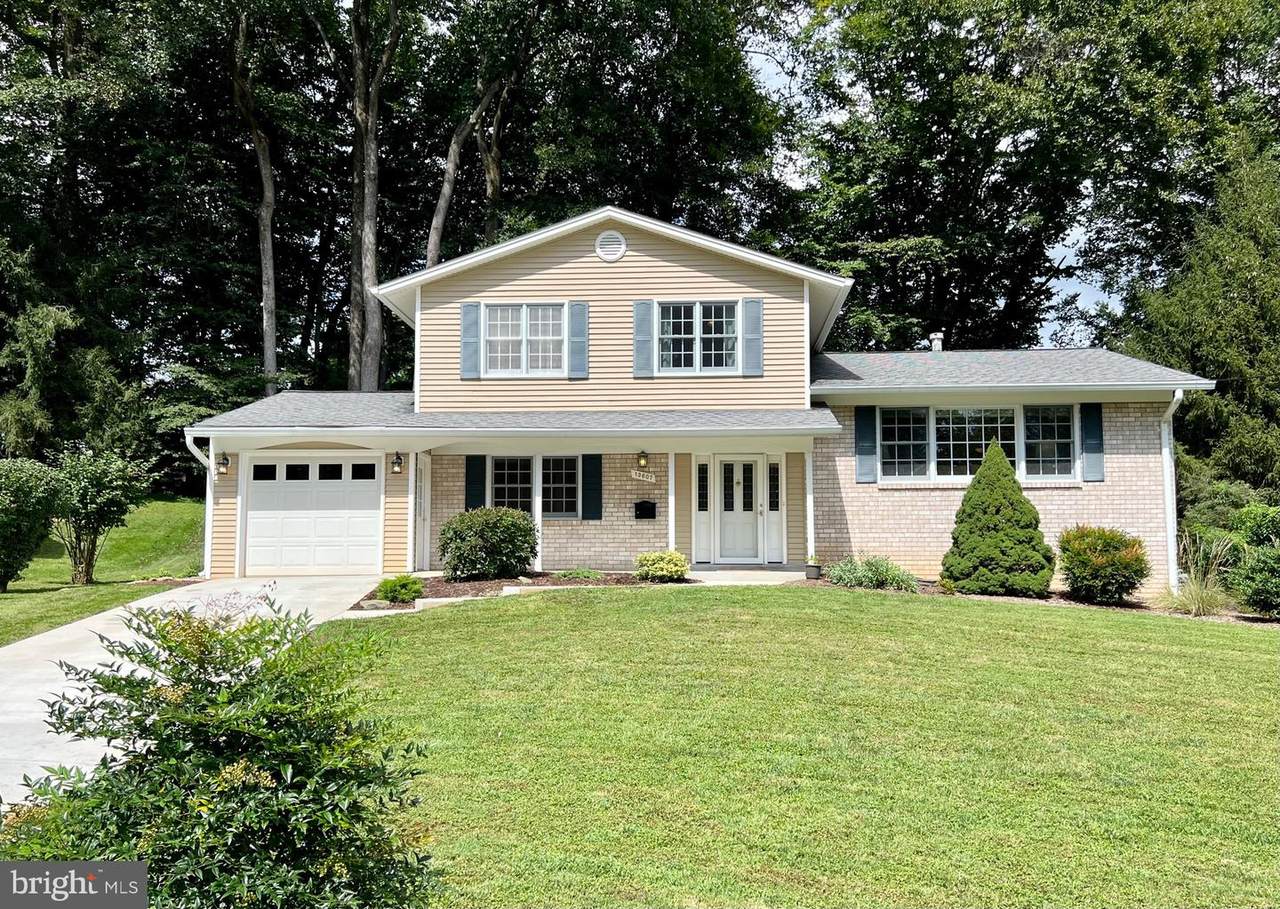 13607 Crispin Way - Photo 1