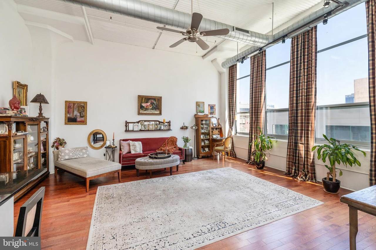 2200-28 Arch Street - Photo 1