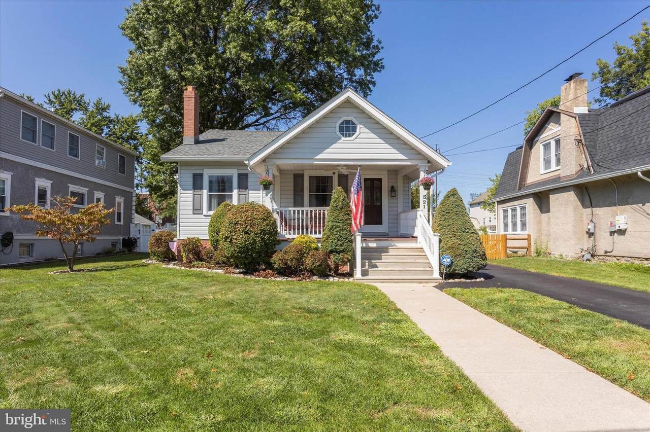 521 11TH Avenue - Photo 1