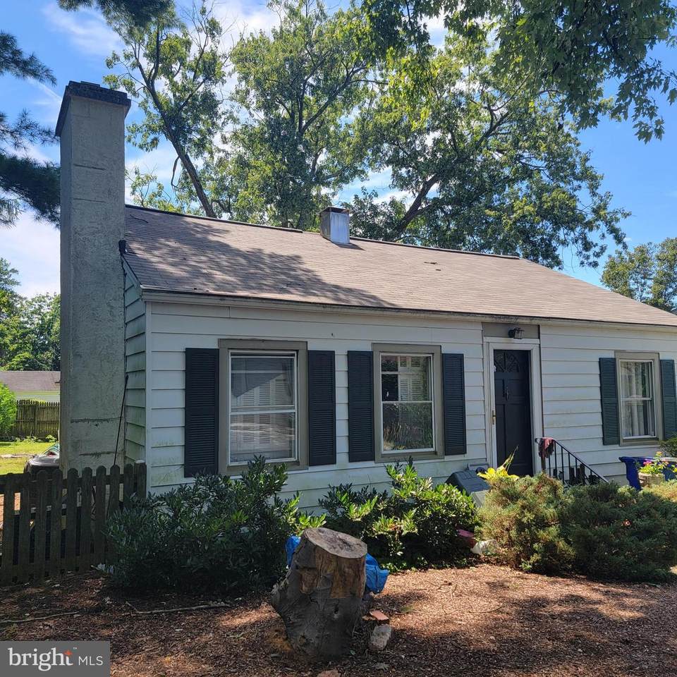 1601 Twin Maple Avenue - Photo 1