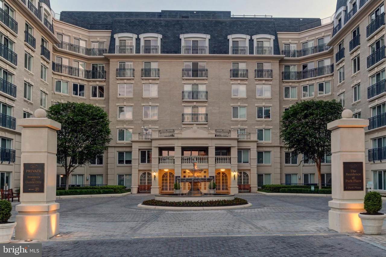 5 Park Place - Photo 1