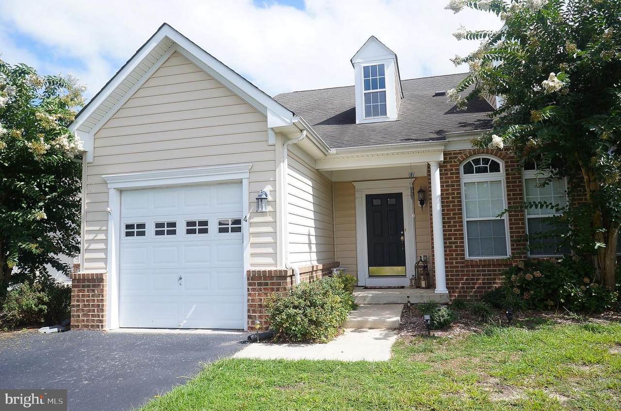 4 Belle Isle Drive - Photo 1