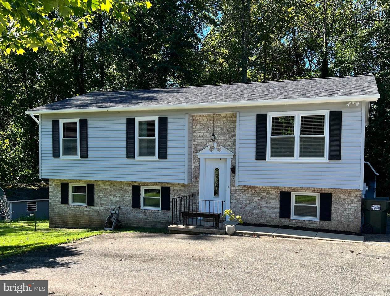38733 Spout Run Court - Photo 1