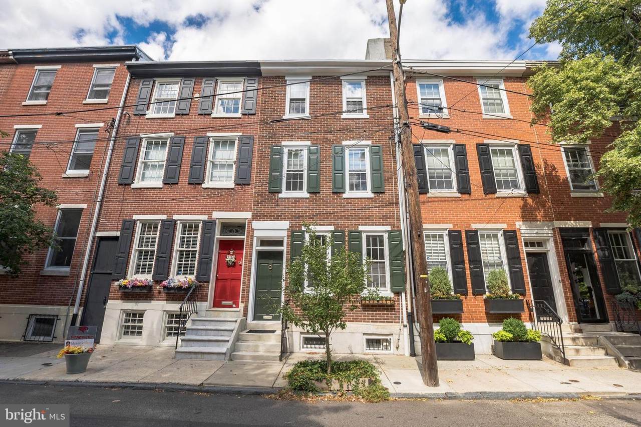 105 Pemberton Street - Photo 1