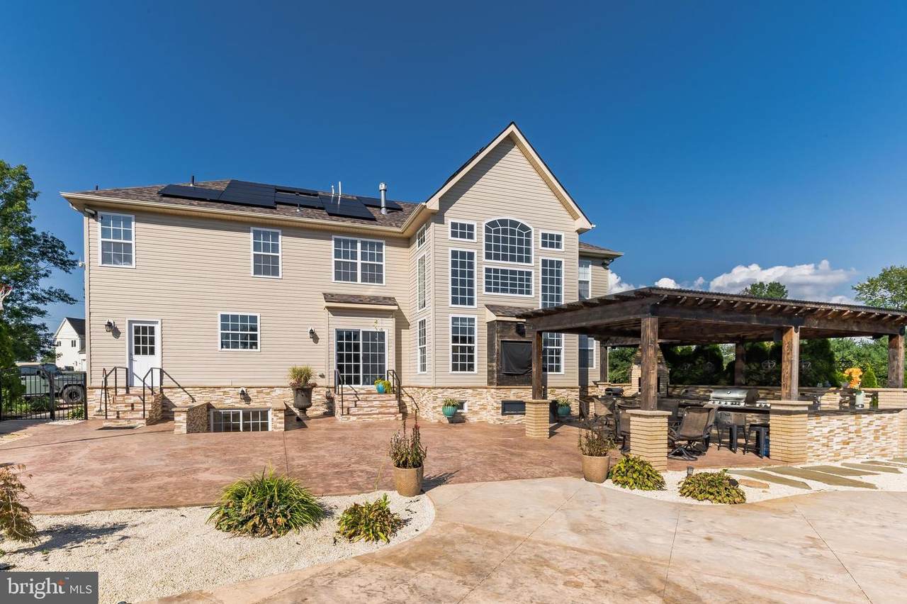 305 Harrisonville Road - Photo 1