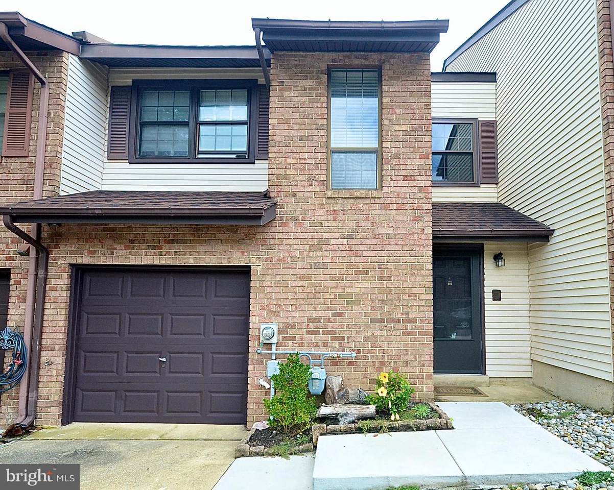 54 Lafayette Lane - Photo 1