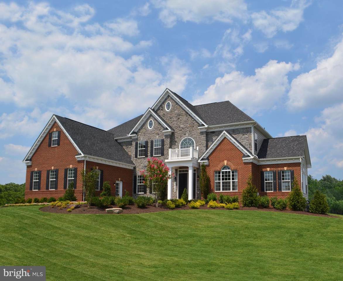 910 White Oak Road - Photo 1