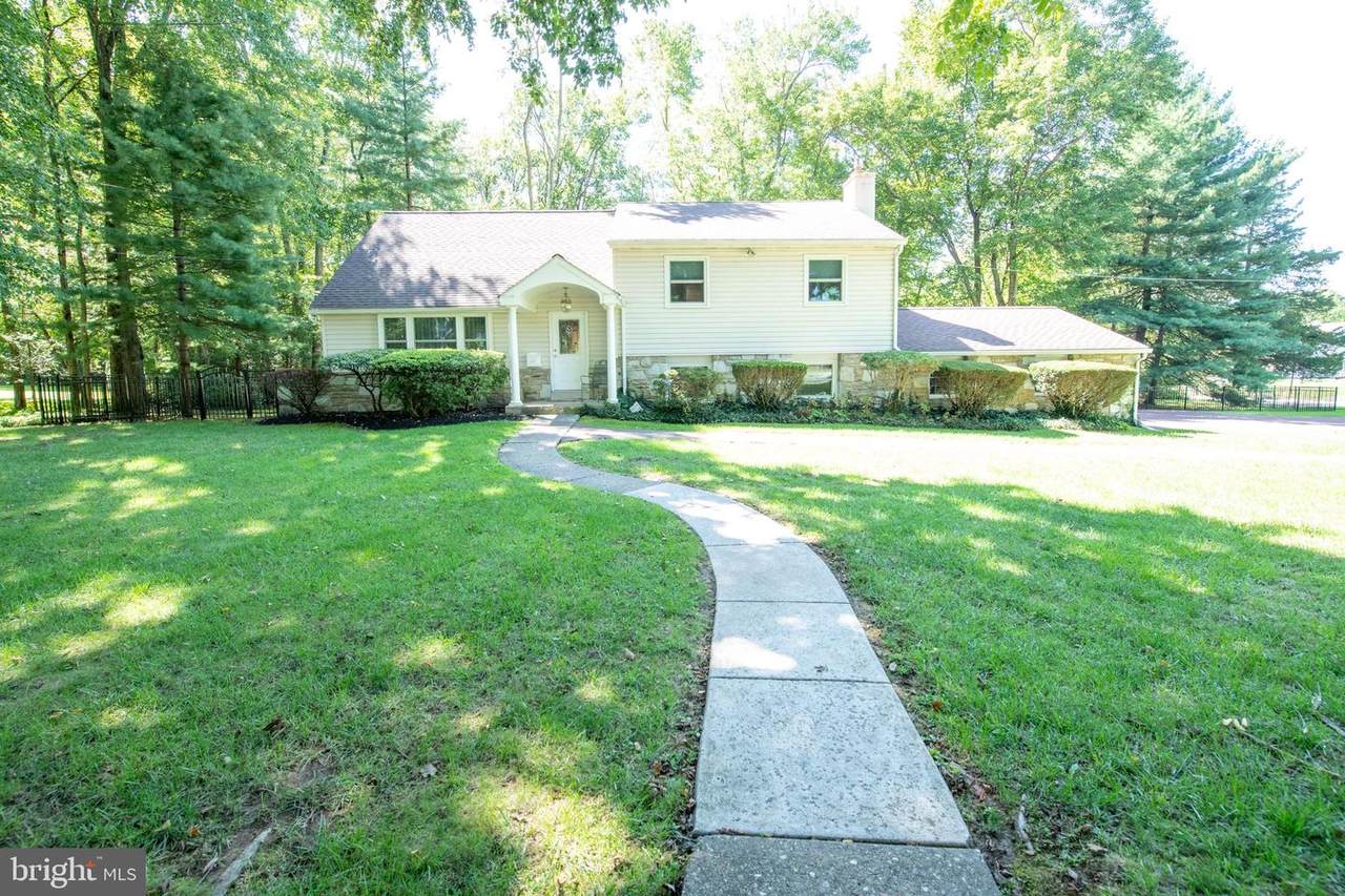 1601 Kenmare Drive - Photo 1