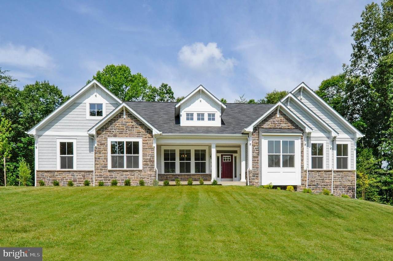 910 White Oak Road - Photo 1
