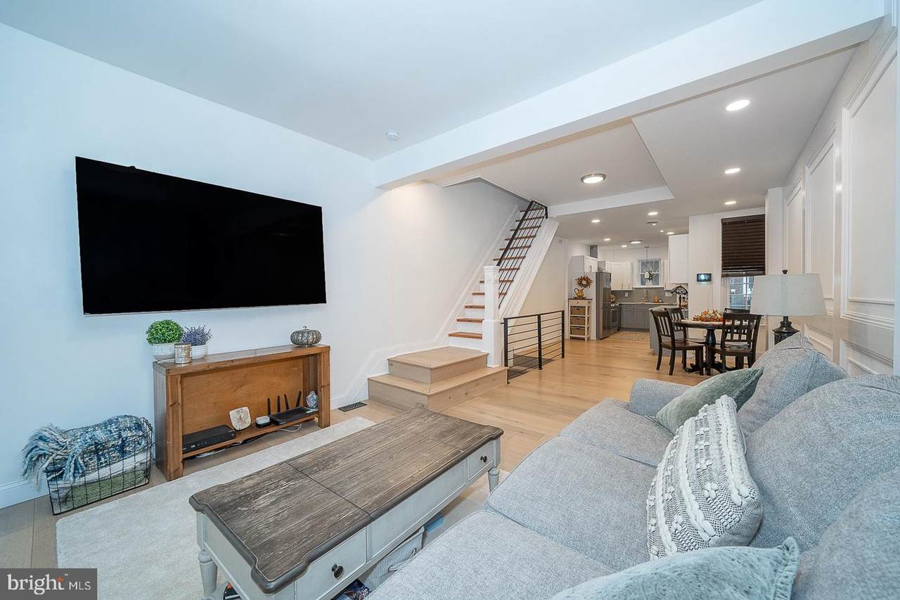 902 29TH Street - Photo 1