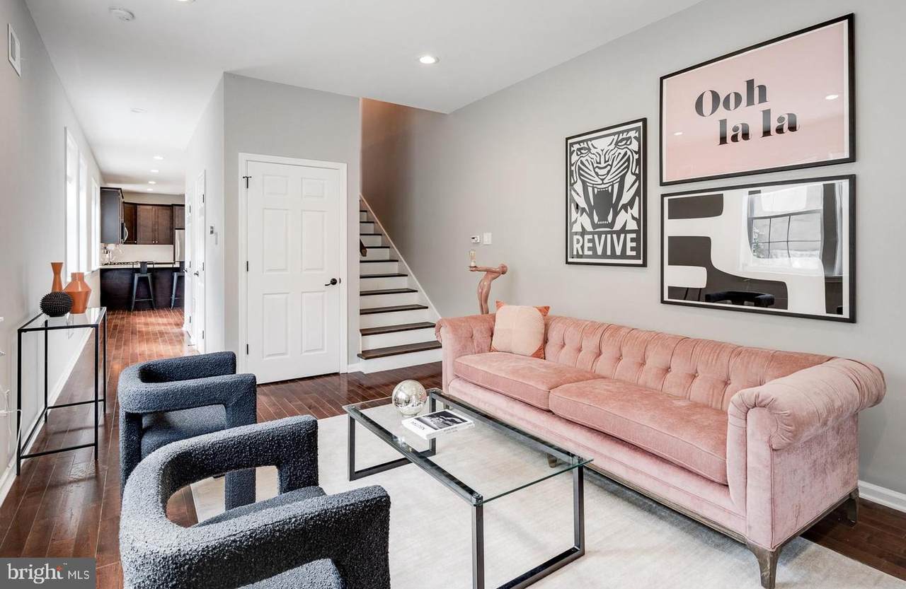 1212 Oxford Street - Photo 1