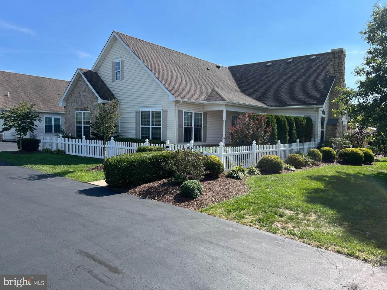 1036 Bordeaux Lane - Photo 1