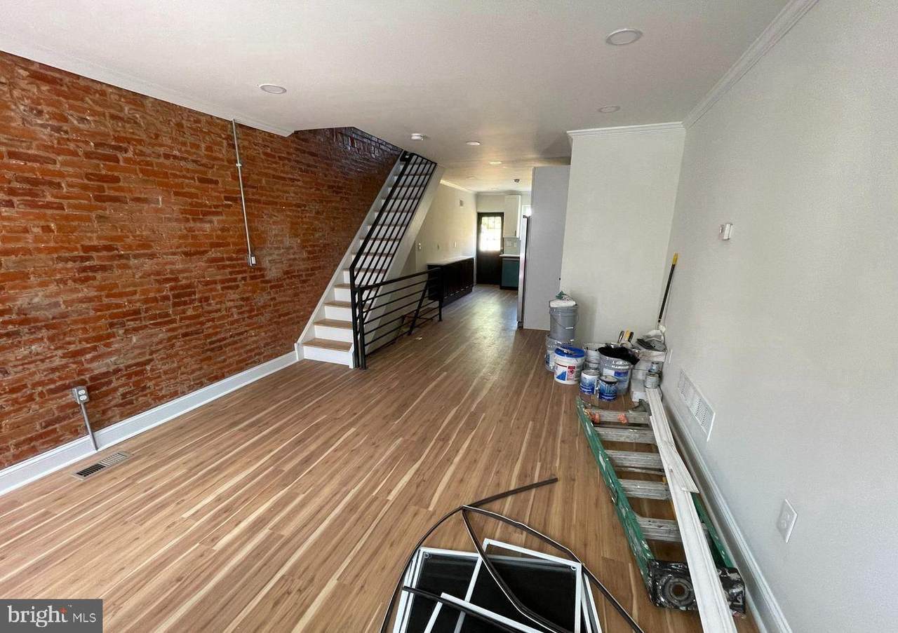 2039 Mountain Street - Photo 1