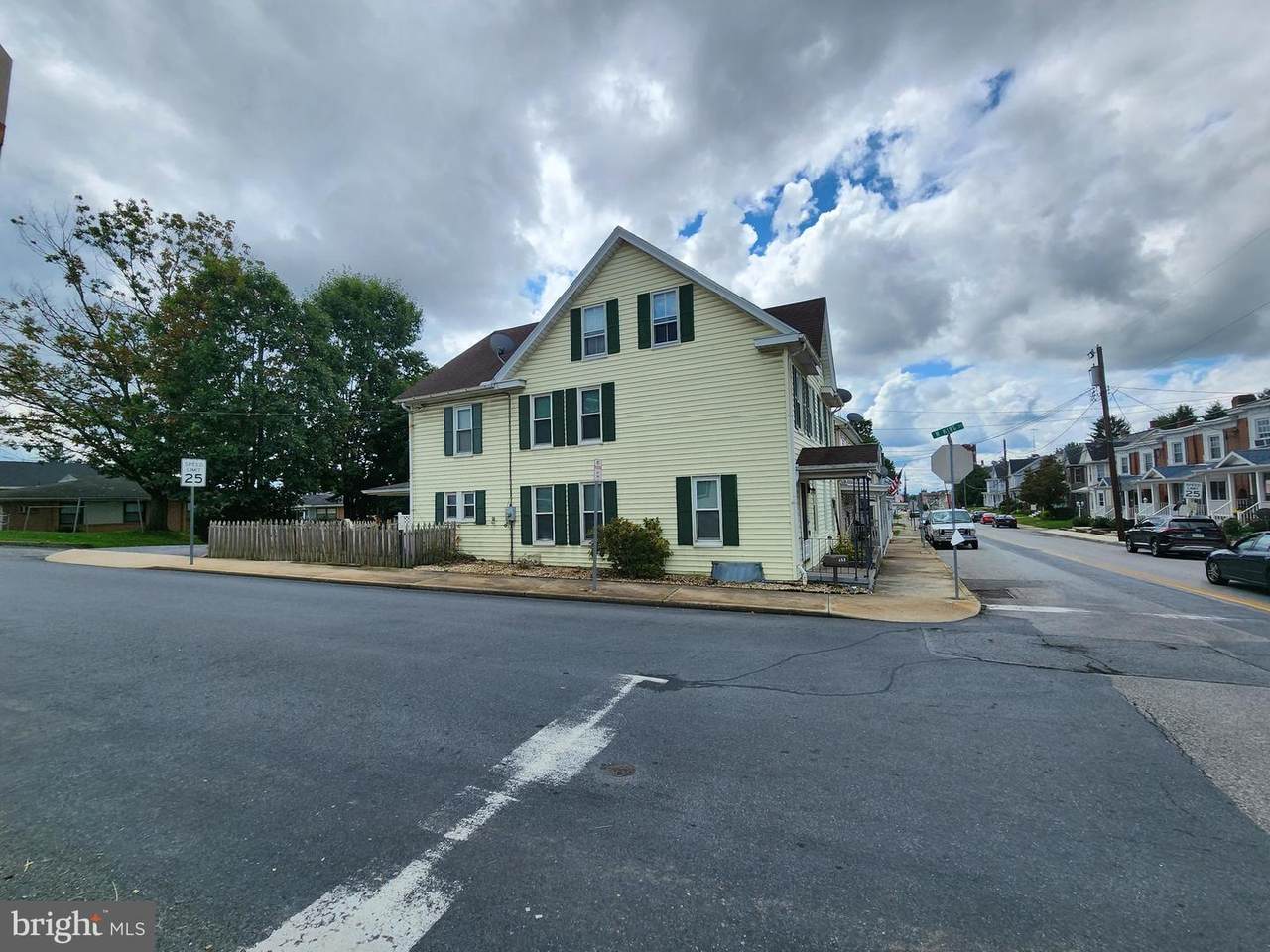 153 N Potomac Street - Photo 1