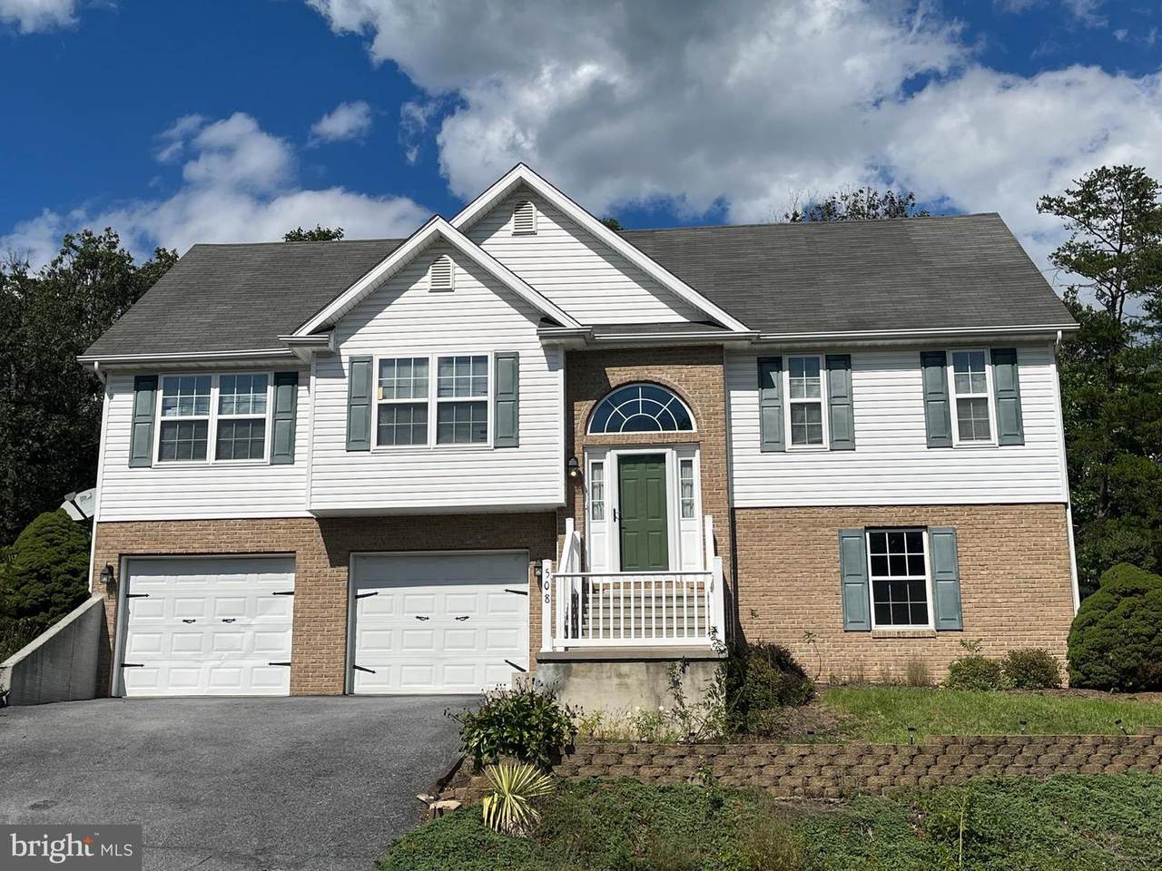 508 Aztec Drive - Photo 1