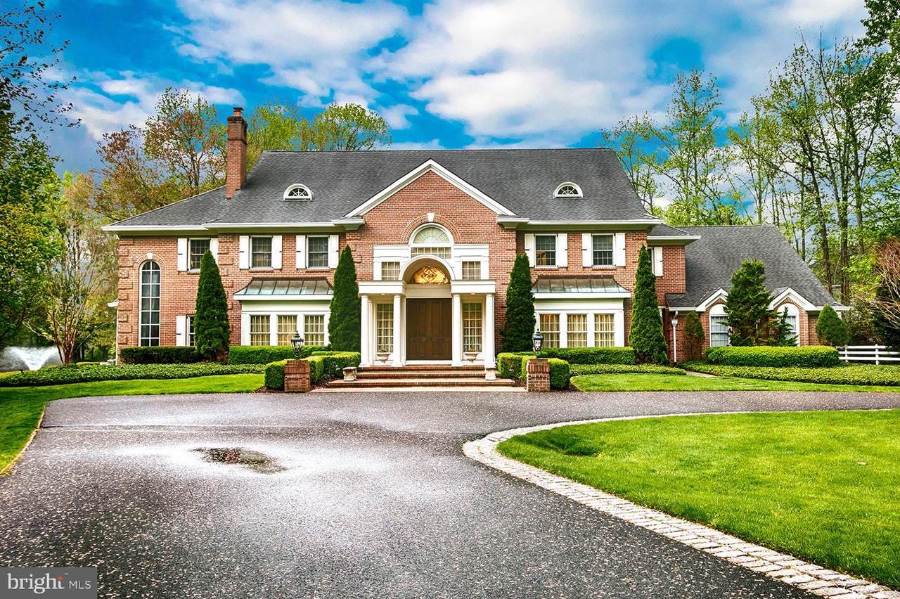 1 Cobblestone Court - Photo 1