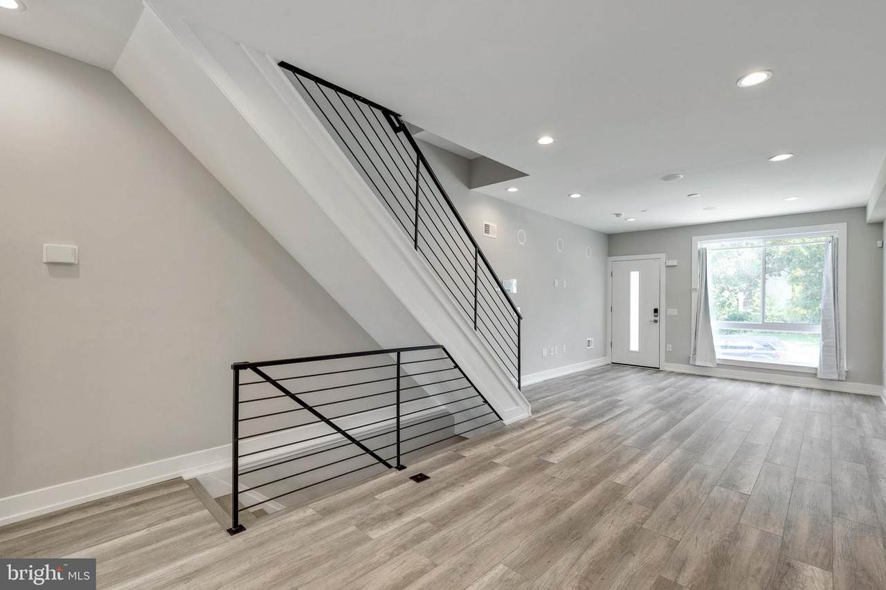 1512 25TH Street - Photo 1