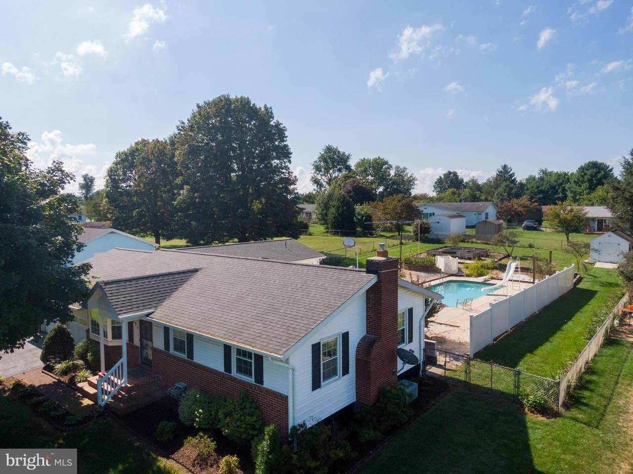 102 Lindsey Drive - Photo 1