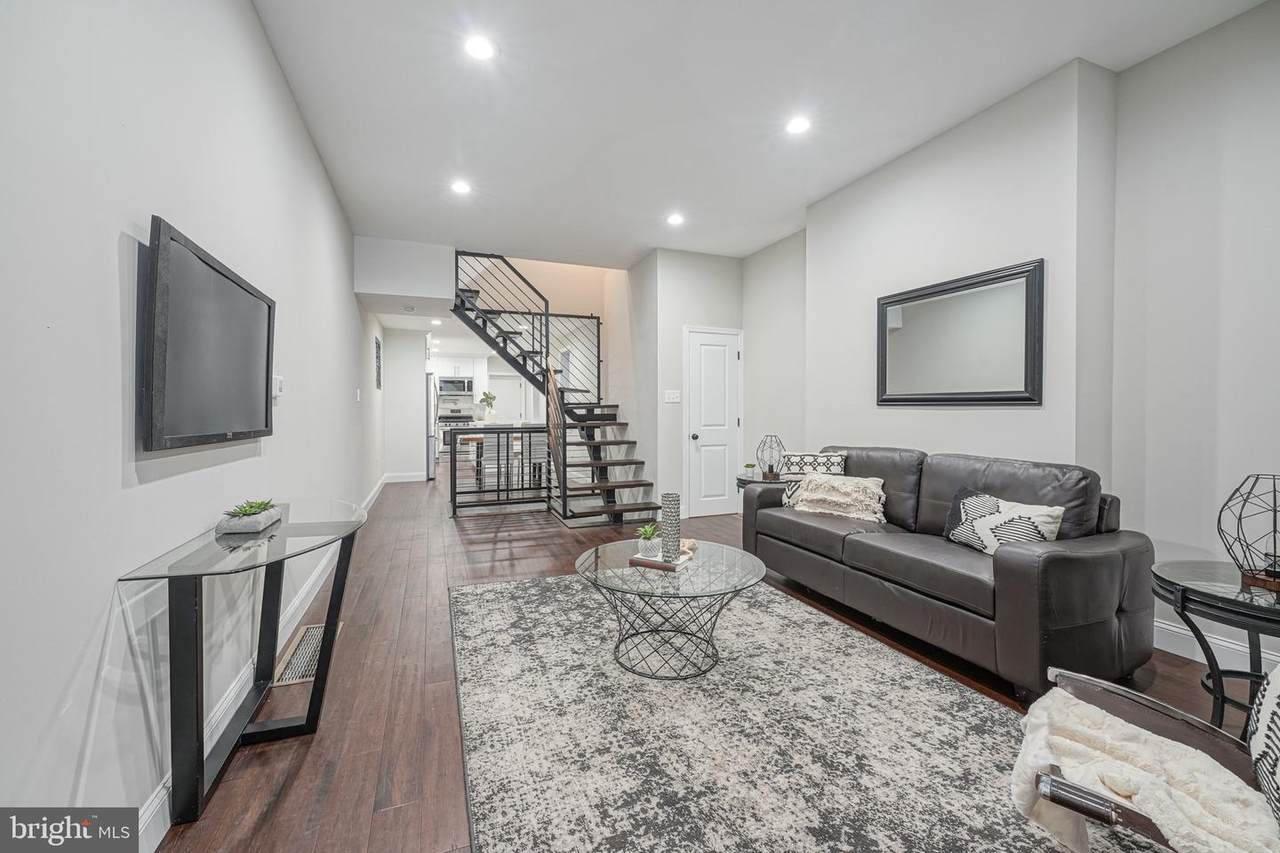 2538 Turner Street - Photo 1