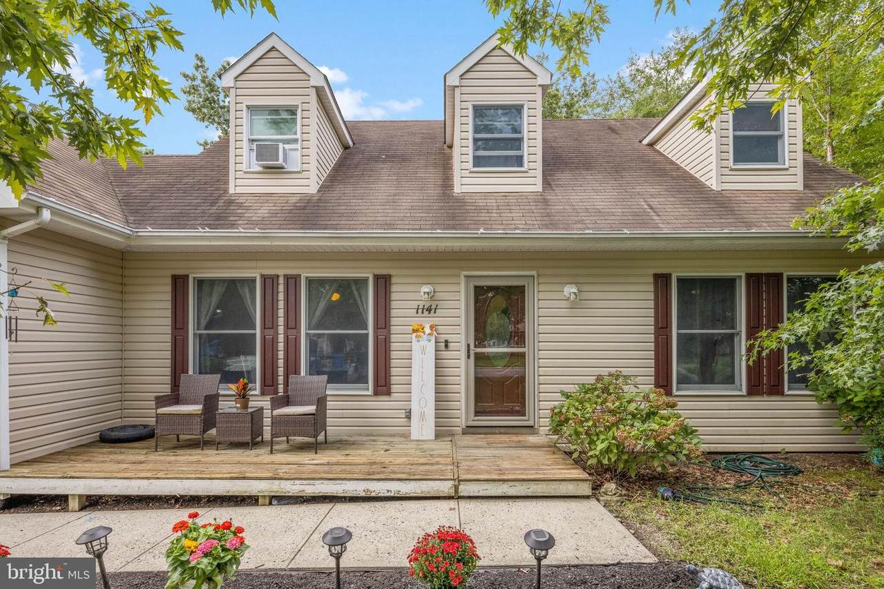 1141 Hawser Avenue - Photo 1