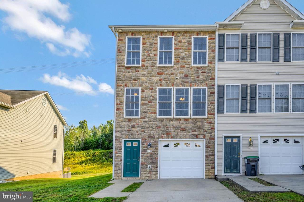 35135 Saba Place - Photo 1