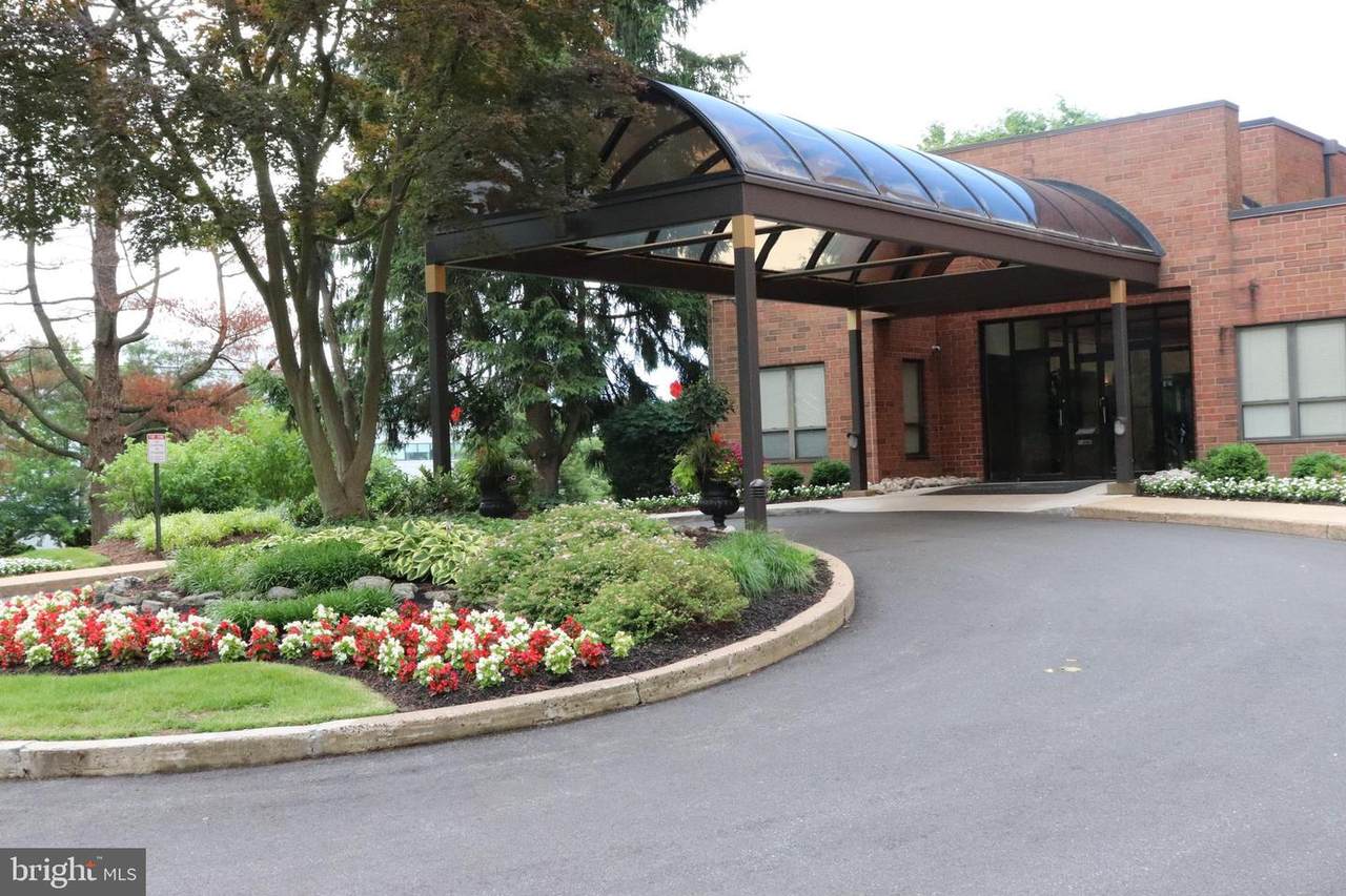 100 Breyer Drive - Photo 1