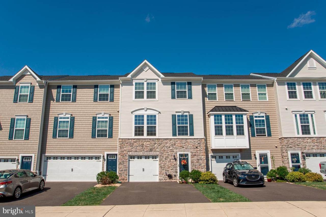 217 Laurel Lane - Photo 1