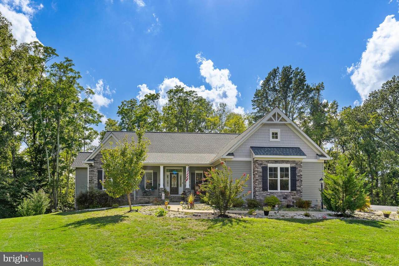 425 Brenthem Farm - Photo 1