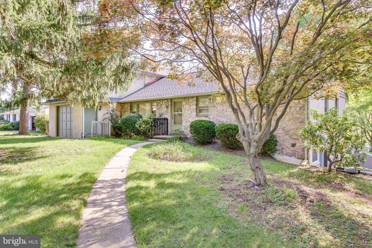 82 5TH AVE - Photo 1