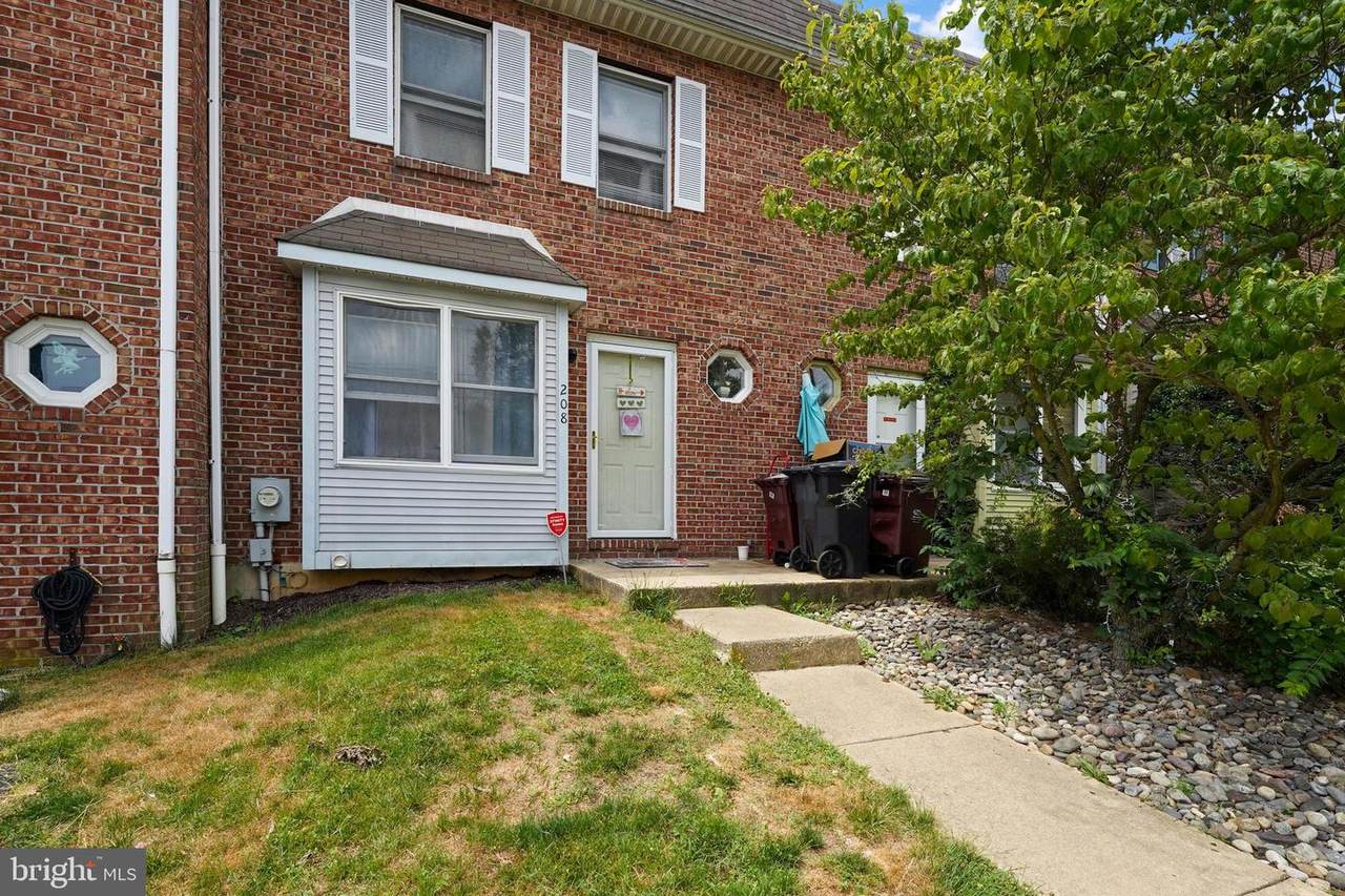 208 Ninth Ave - Photo 1