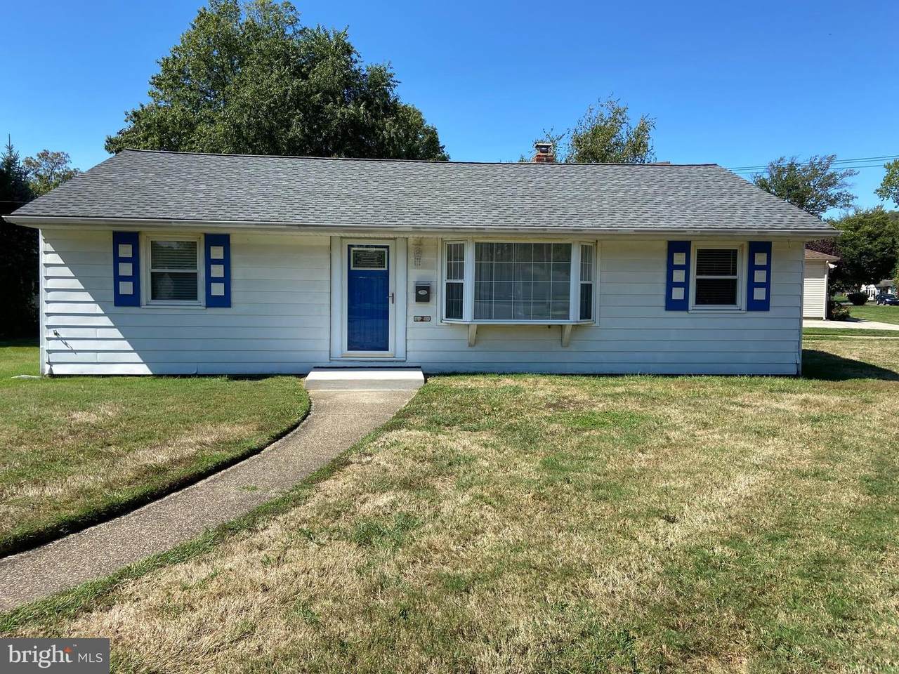 2 Drexel Avenue - Photo 1