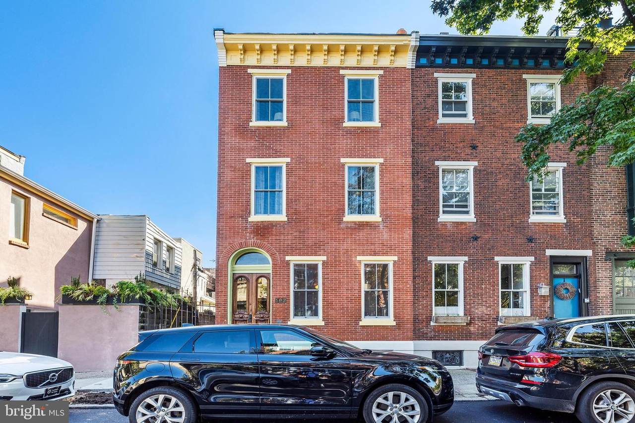 507 24TH Street - Photo 1