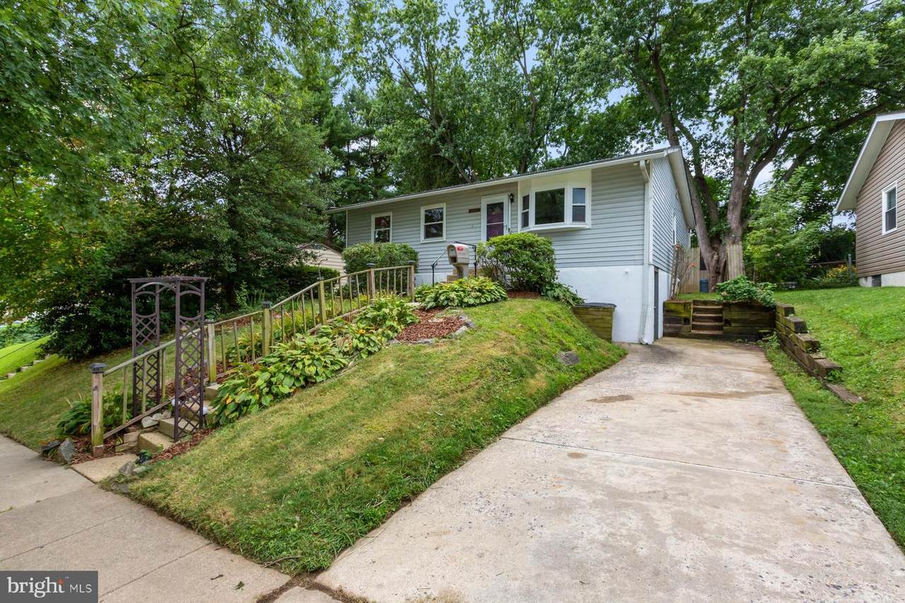 1637 Lewis Avenue - Photo 1