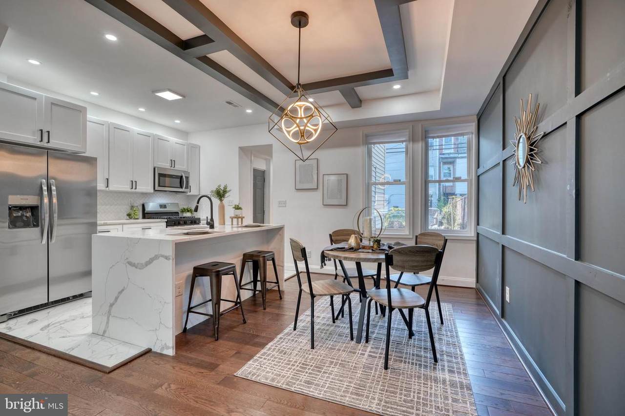714 Linnard Street - Photo 1