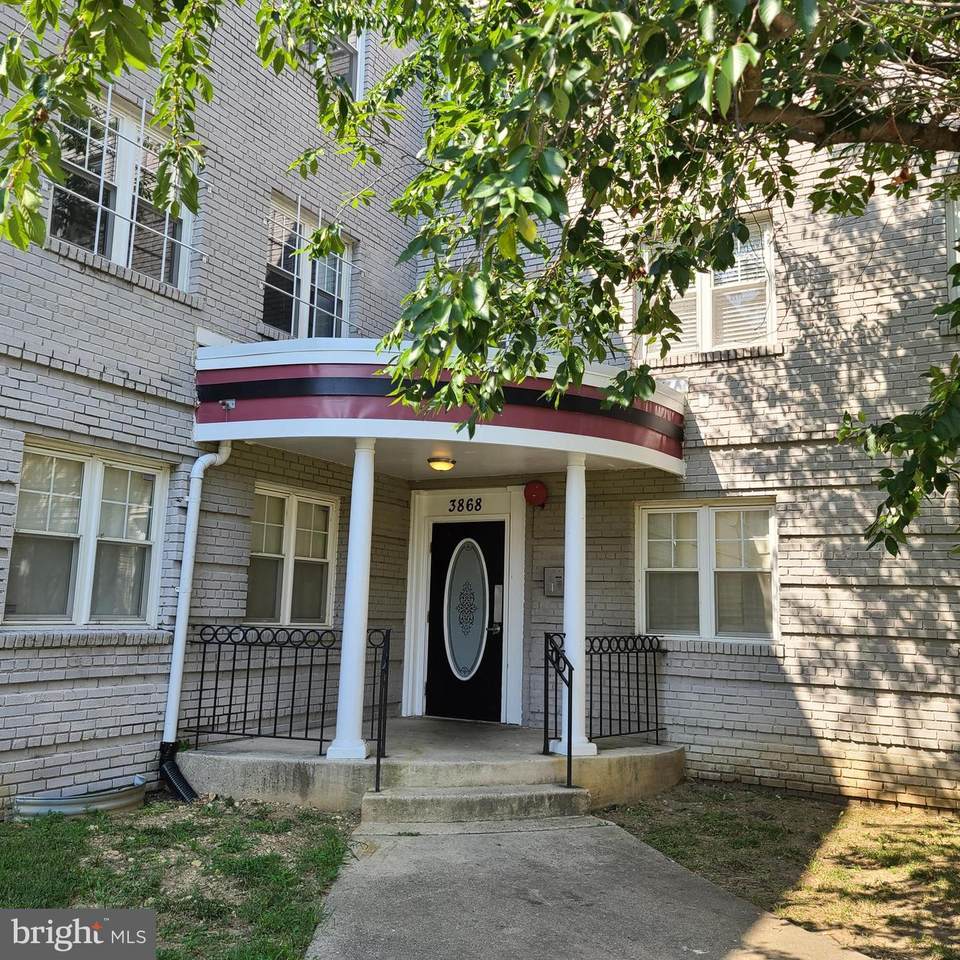 3868 9TH Street - Photo 1