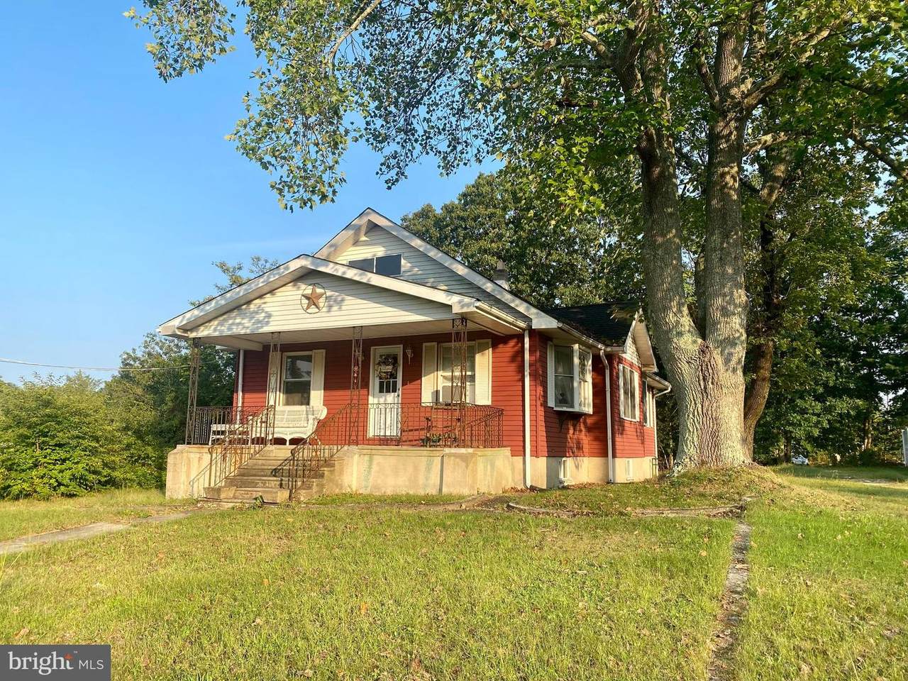 200 11TH Street - Photo 1