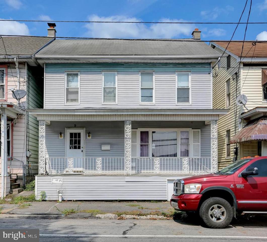 9 Grand Avenue - Photo 1