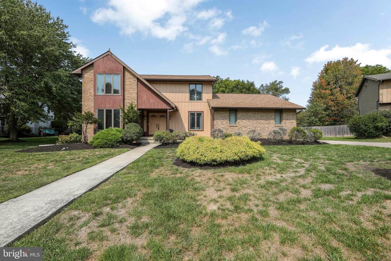 17 Woodleigh Drive - Photo 1