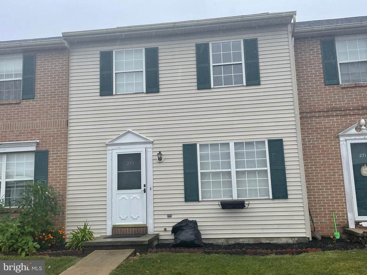 273 Greenland Drive - Photo 1