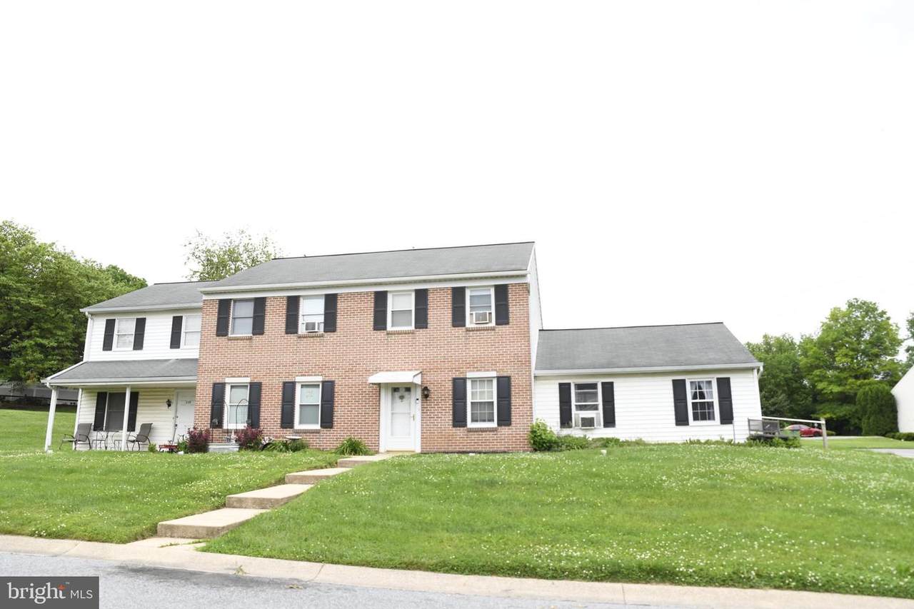 333 Cardinal Lane - Photo 1