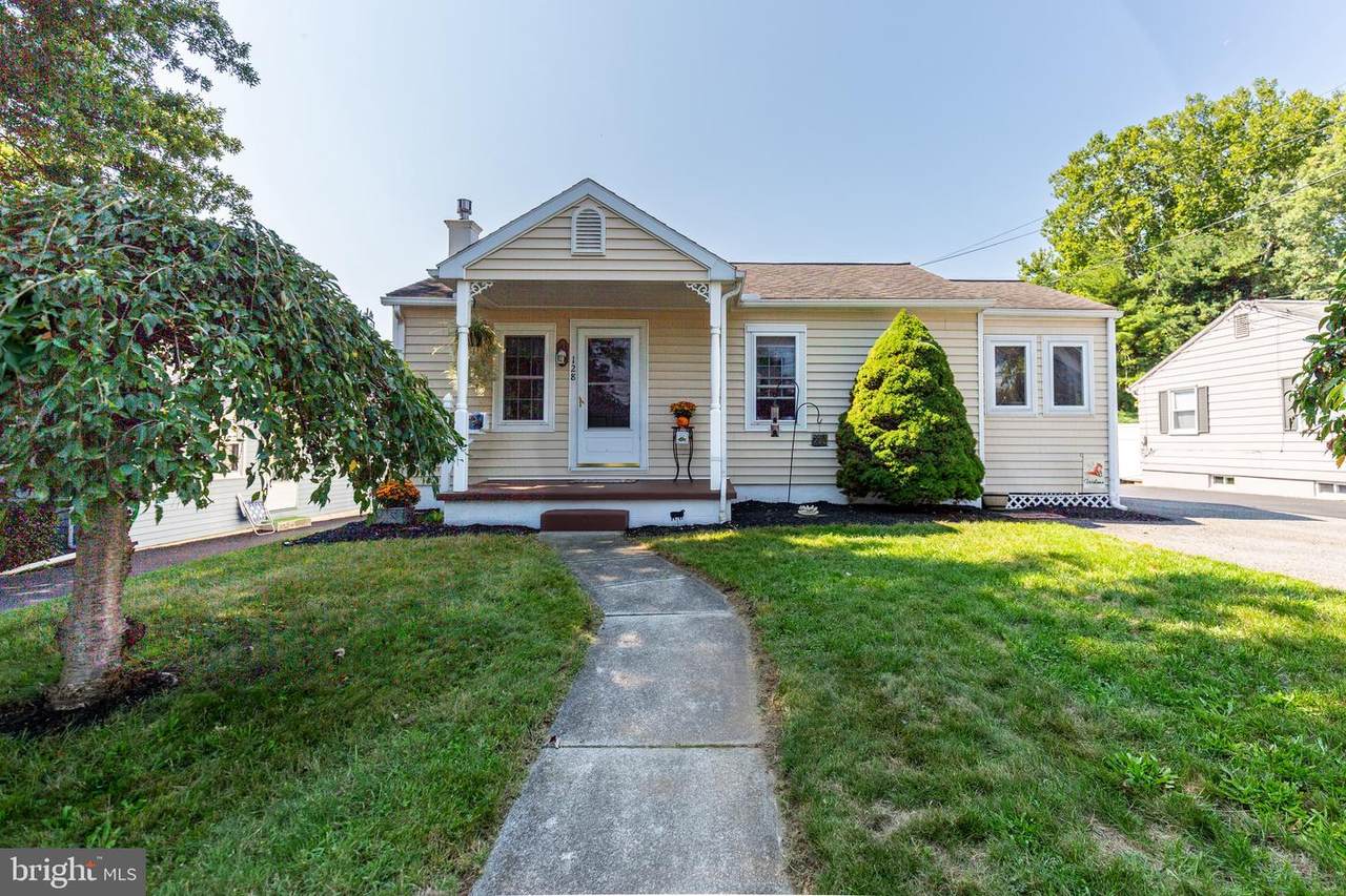 128 Maple Street - Photo 1