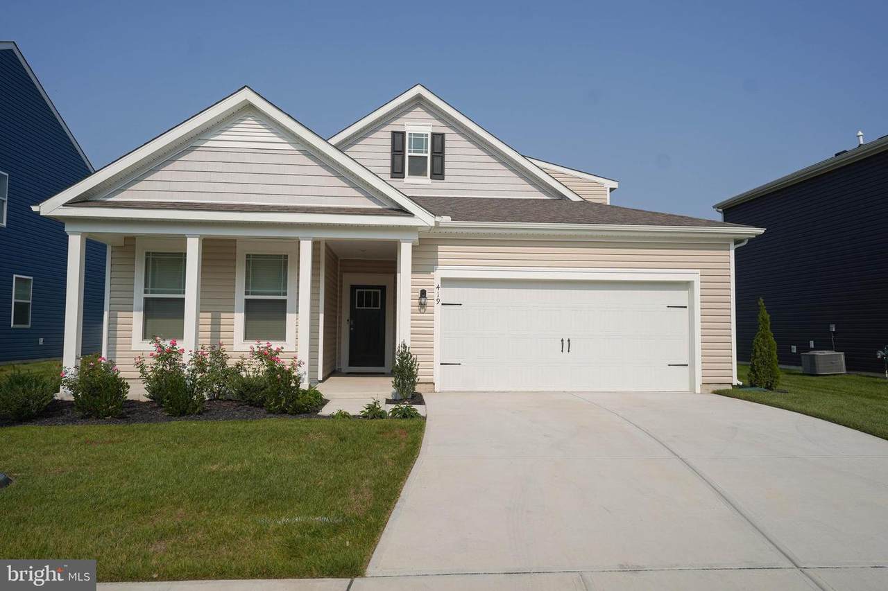 419 Lena Lane - Photo 1